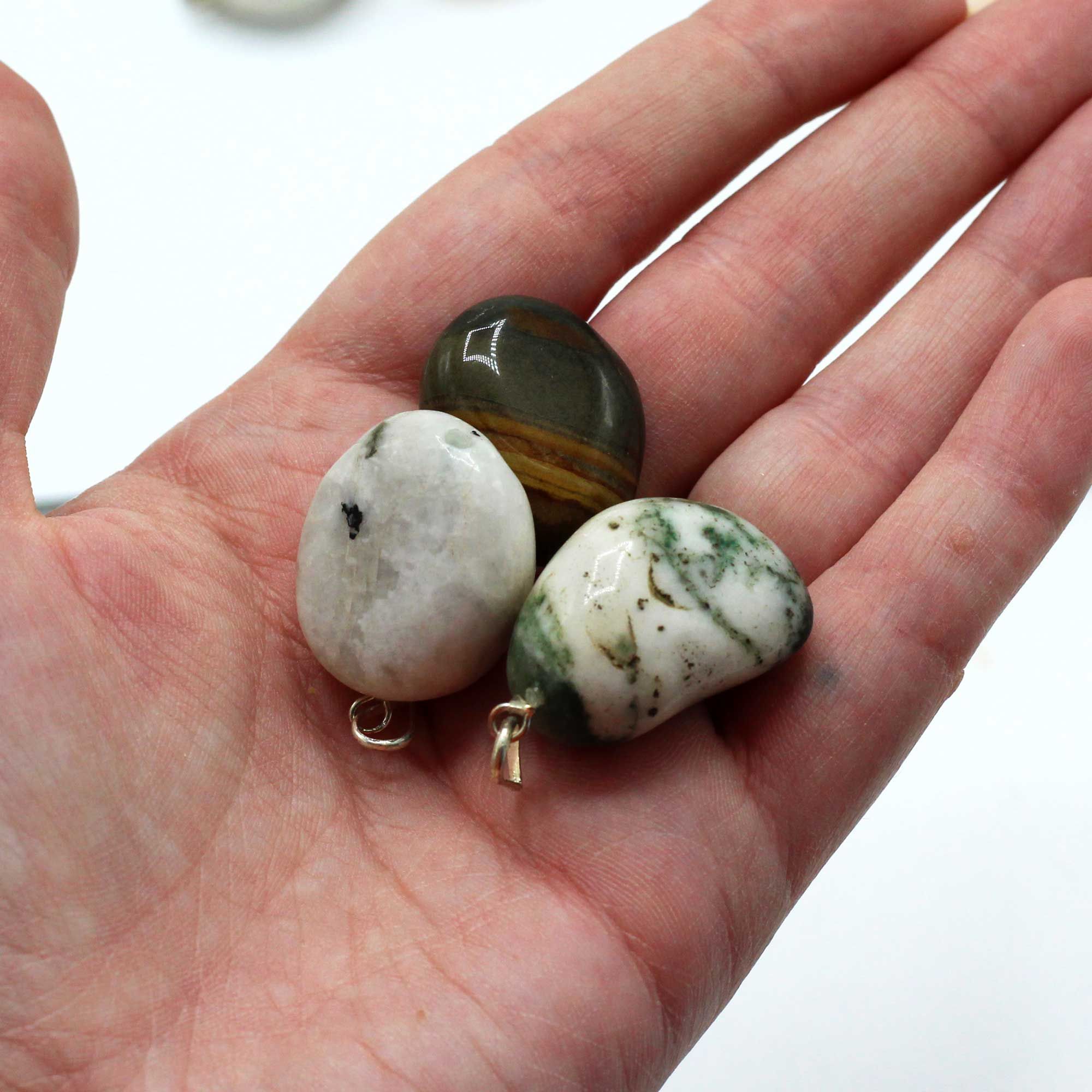 20x Colgantes Mixtos de Cristal Plateado y Piedras Talladas